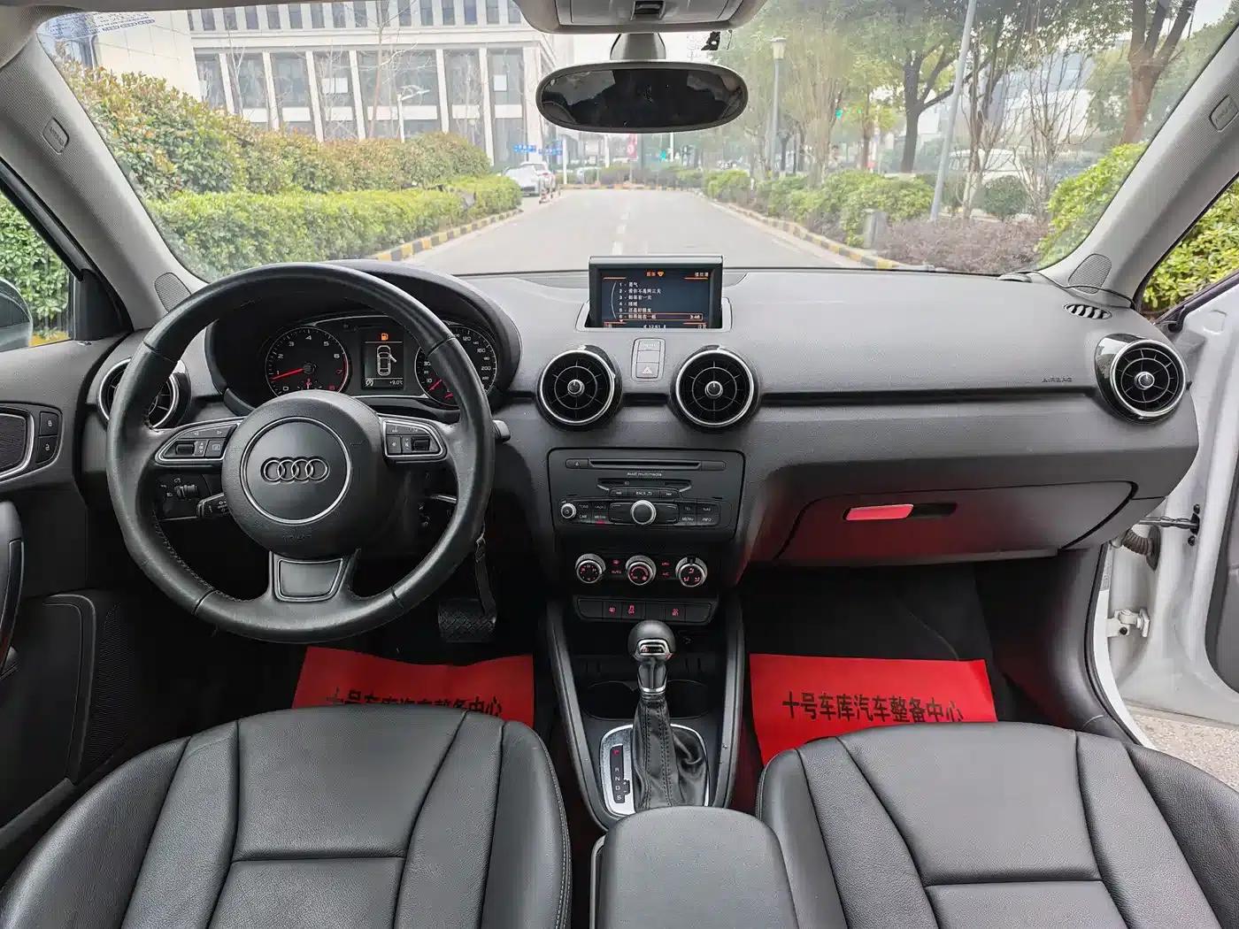 Audi A1 2014 30 TFSI Comfort — миниатюра 10