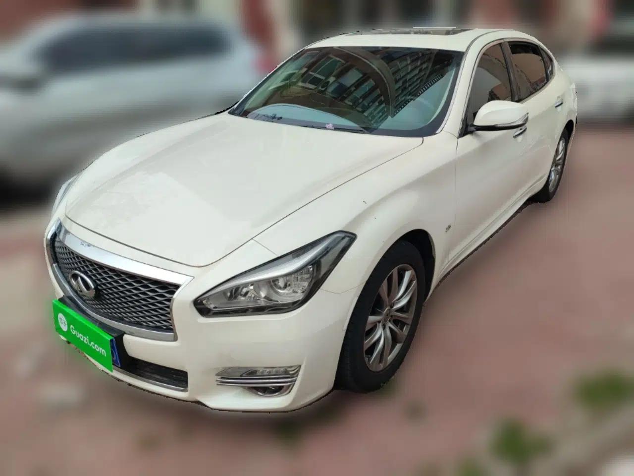Infiniti Q70 2017 Q70L 2.5L Elite Edition — миниатюра 1