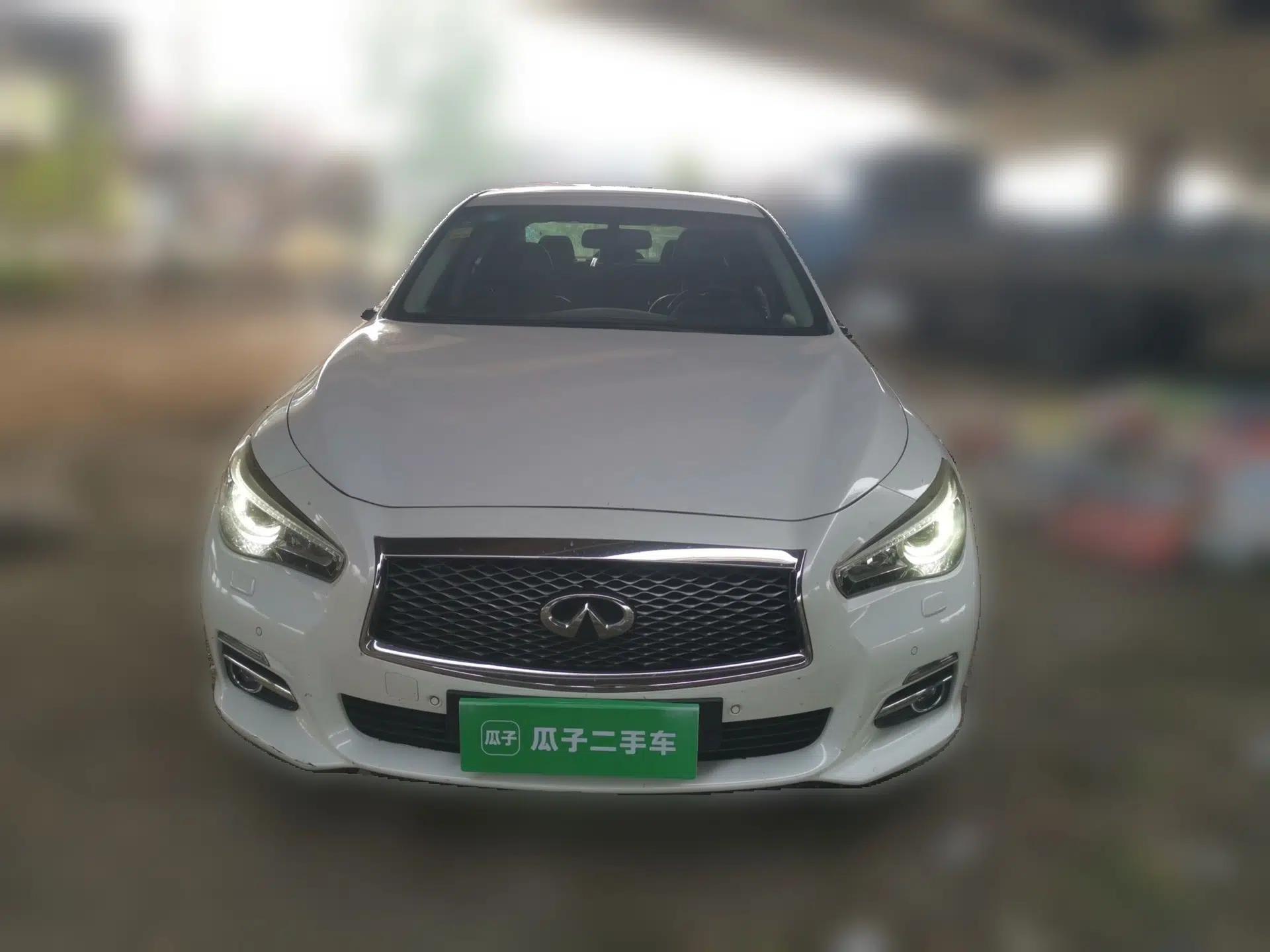 Infiniti Q50 2014 3.7L Luxury Edition — миниатюра 2