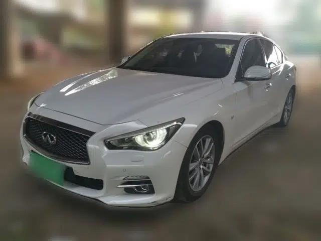Infiniti Q50 2014 3.7L Luxury Edition