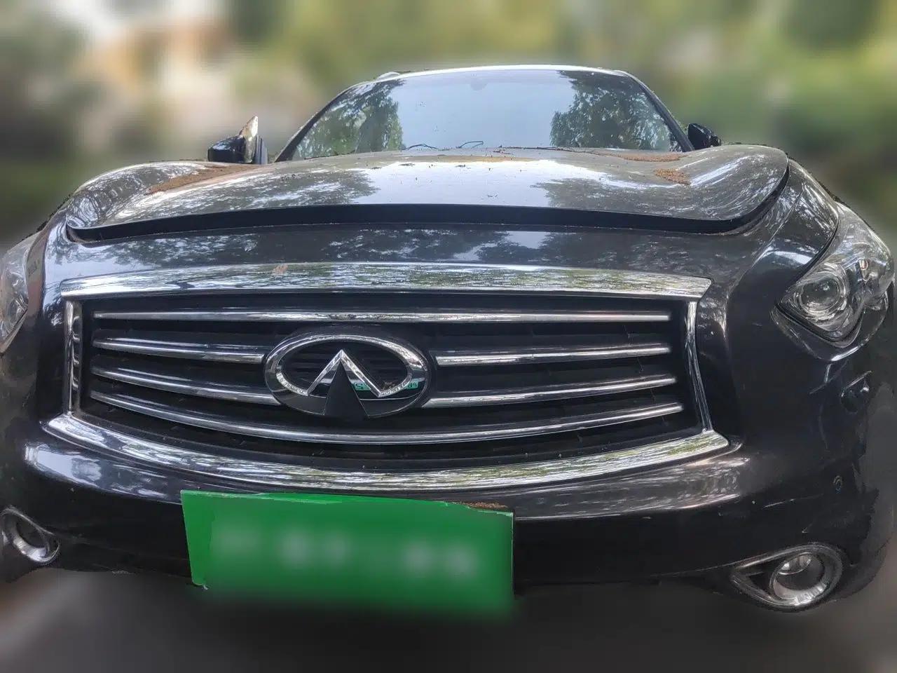 Infiniti QX70 2013 3.7L Standard Edition — миниатюра 2