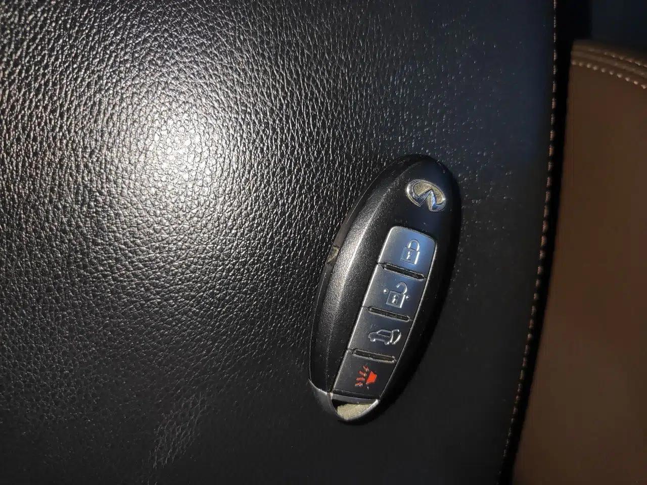 Infiniti QX70 2013 3.7L Standard Edition — миниатюра 9