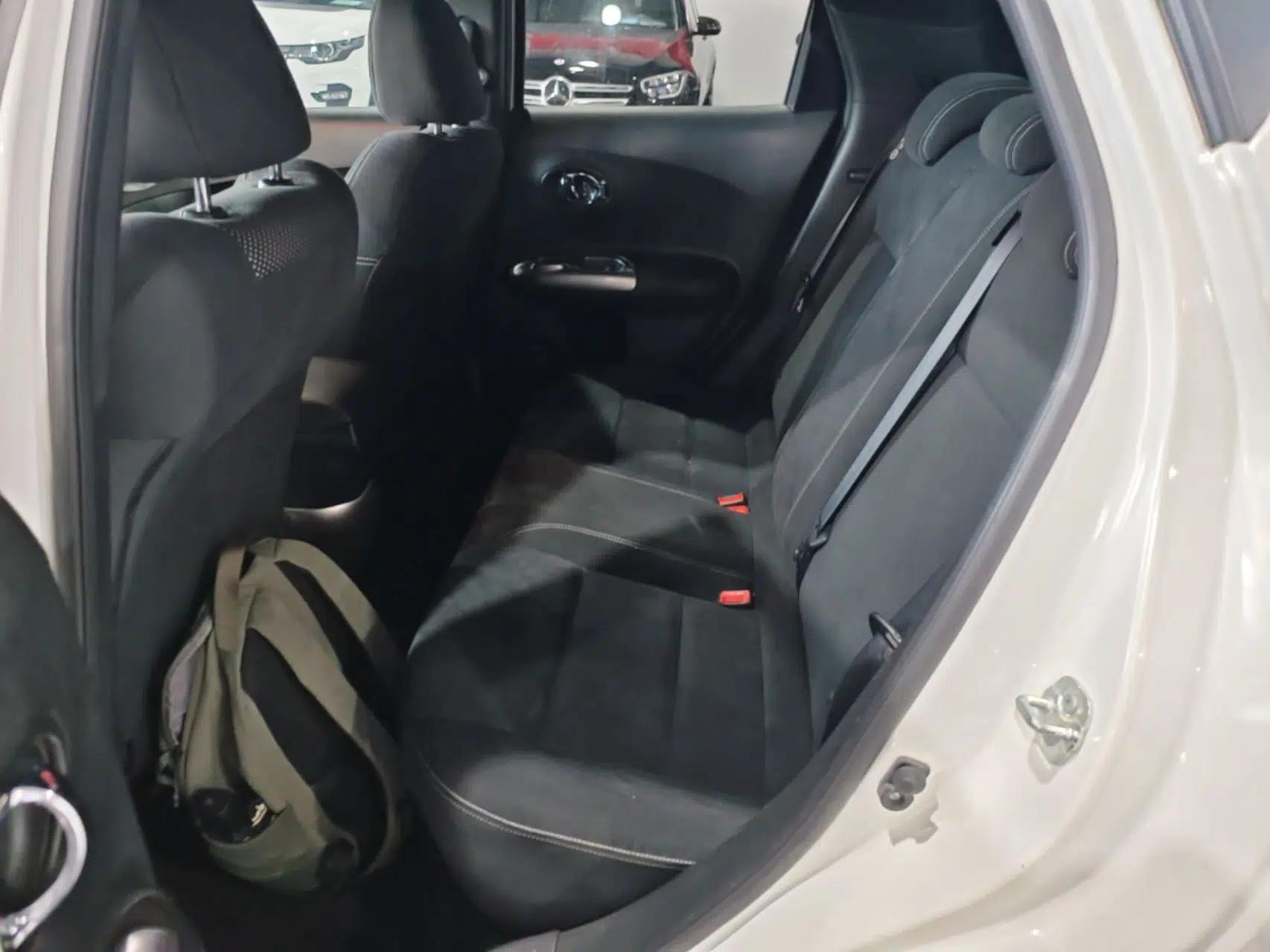 Infiniti ESQ 2014 1.6L Spontaneous Edition — миниатюра 20
