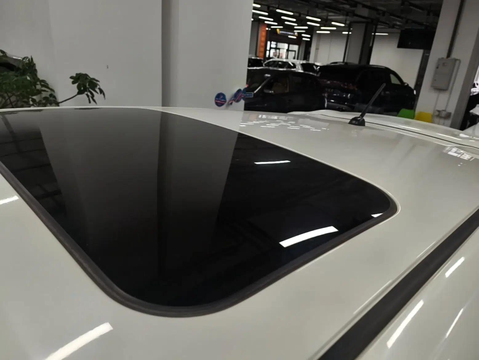 Infiniti ESQ 2014 1.6L Spontaneous Edition — миниатюра 11