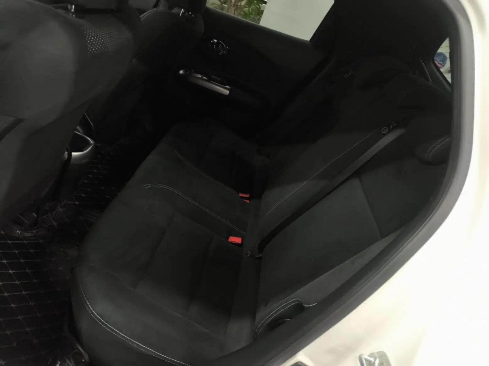 Infiniti ESQ 2014 1.6L Spontaneous Edition — миниатюра 20