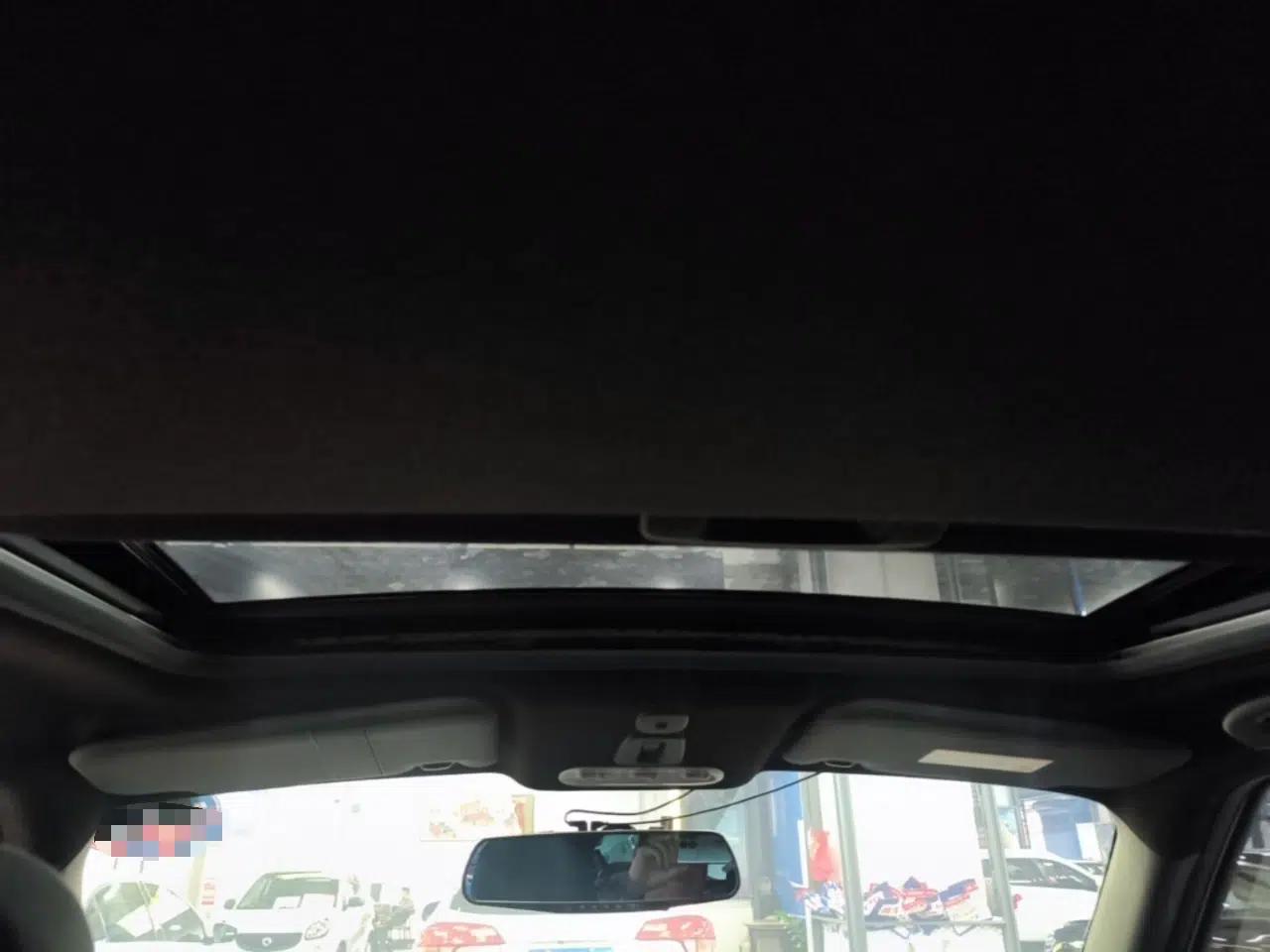 Infiniti ESQ 2014 1.6L Spontaneous Edition — миниатюра 21
