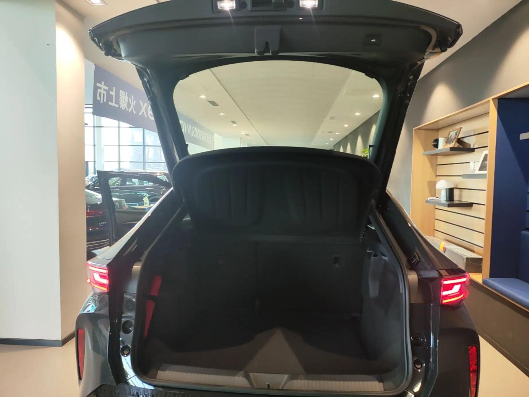 Volkswagen ID.UNYX 2025 Pure Model — миниатюра 21