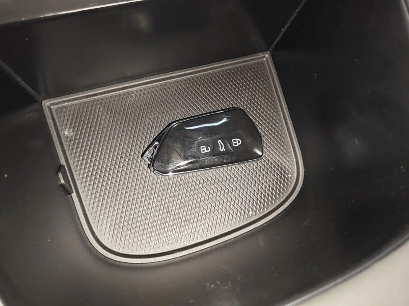 Volkswagen ID.UNYX 2025 Pure Model — миниатюра 12