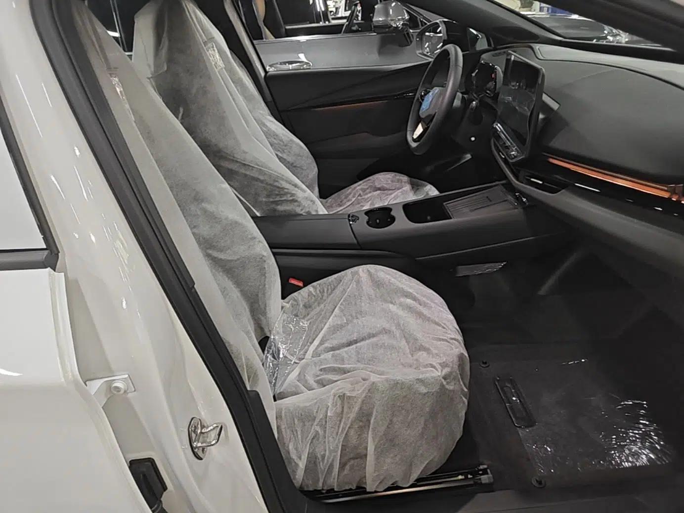 Volkswagen ID.UNYX 2025 Pure Model — миниатюра 23
