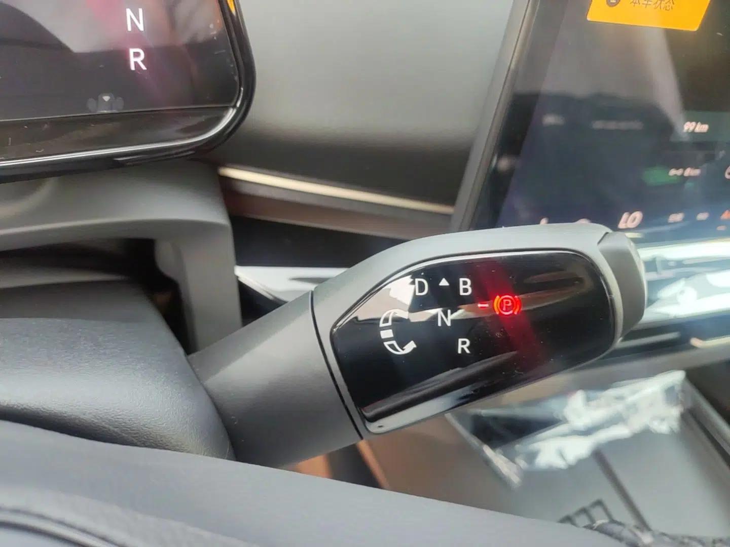 Volkswagen ID.UNYX 2025 Pure Model — миниатюра 17