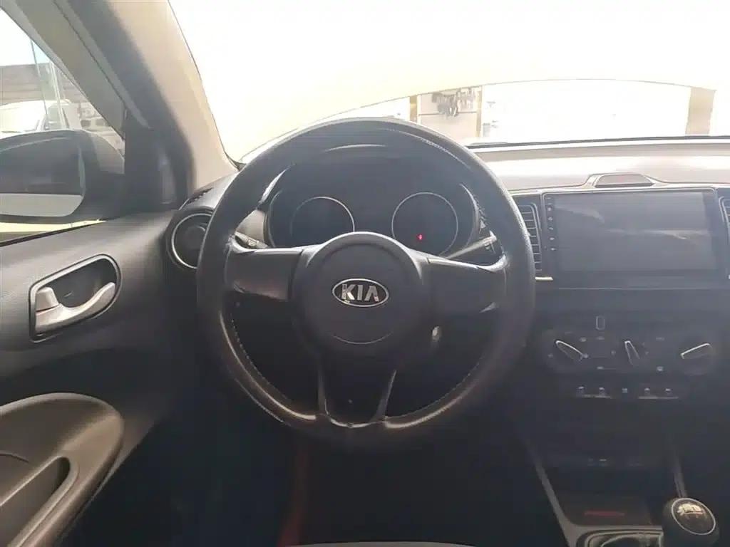 Kia K2 2017 1.4L Manual Smart Fashion Edition — миниатюра 11