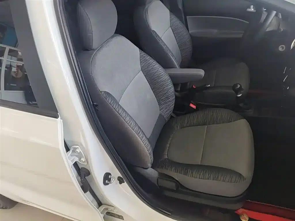 Kia K2 2017 1.4L Manual Smart Fashion Edition — миниатюра 25