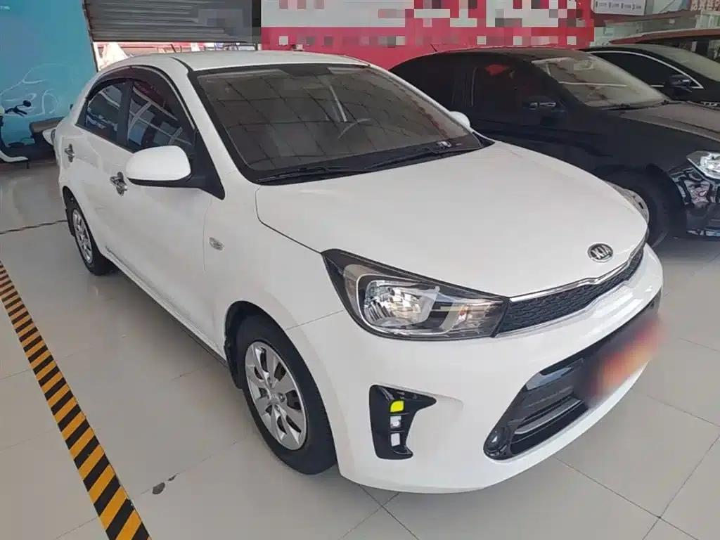 Kia K2 2017 1.4L Manual Smart Fashion Edition — миниатюра 4