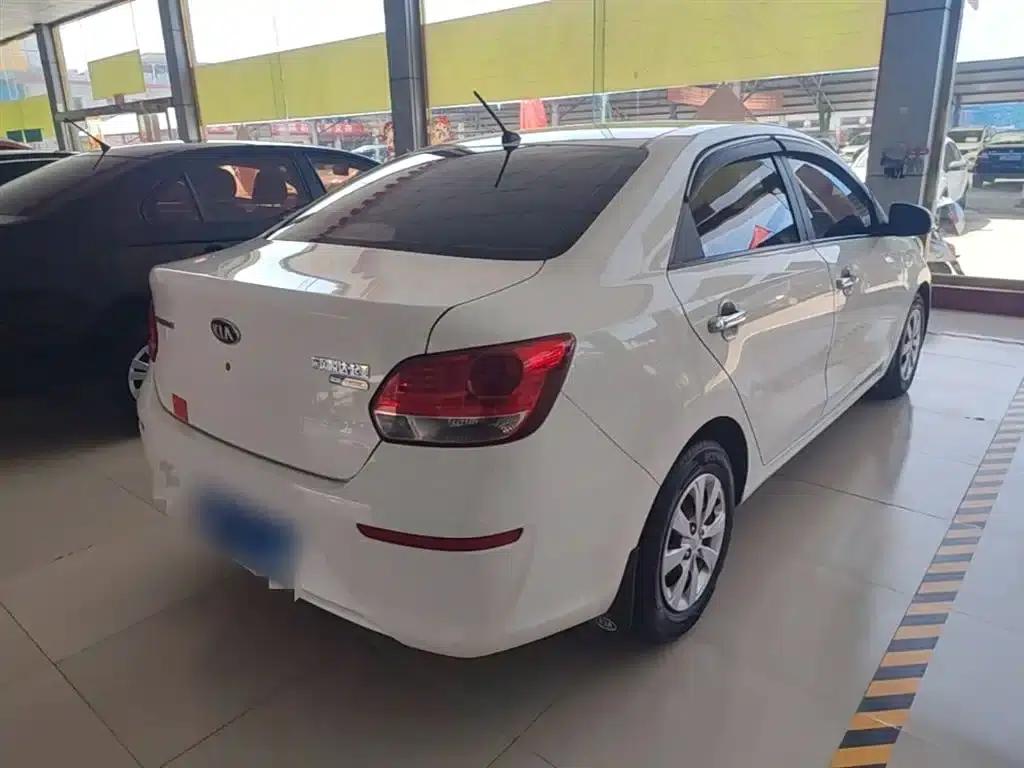 Kia K2 2017 1.4L Manual Smart Fashion Edition — миниатюра 7