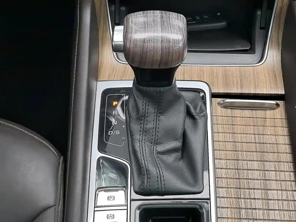 Roewe RX8 2019 30T Intelligent Internet Two-Wheel Drive Super Flagship Edition — миниатюра 13