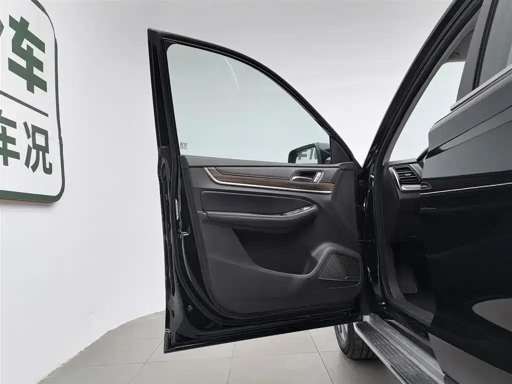 Roewe RX8 2019 30T Intelligent Internet Two-Wheel Drive Super Flagship Edition — миниатюра 8