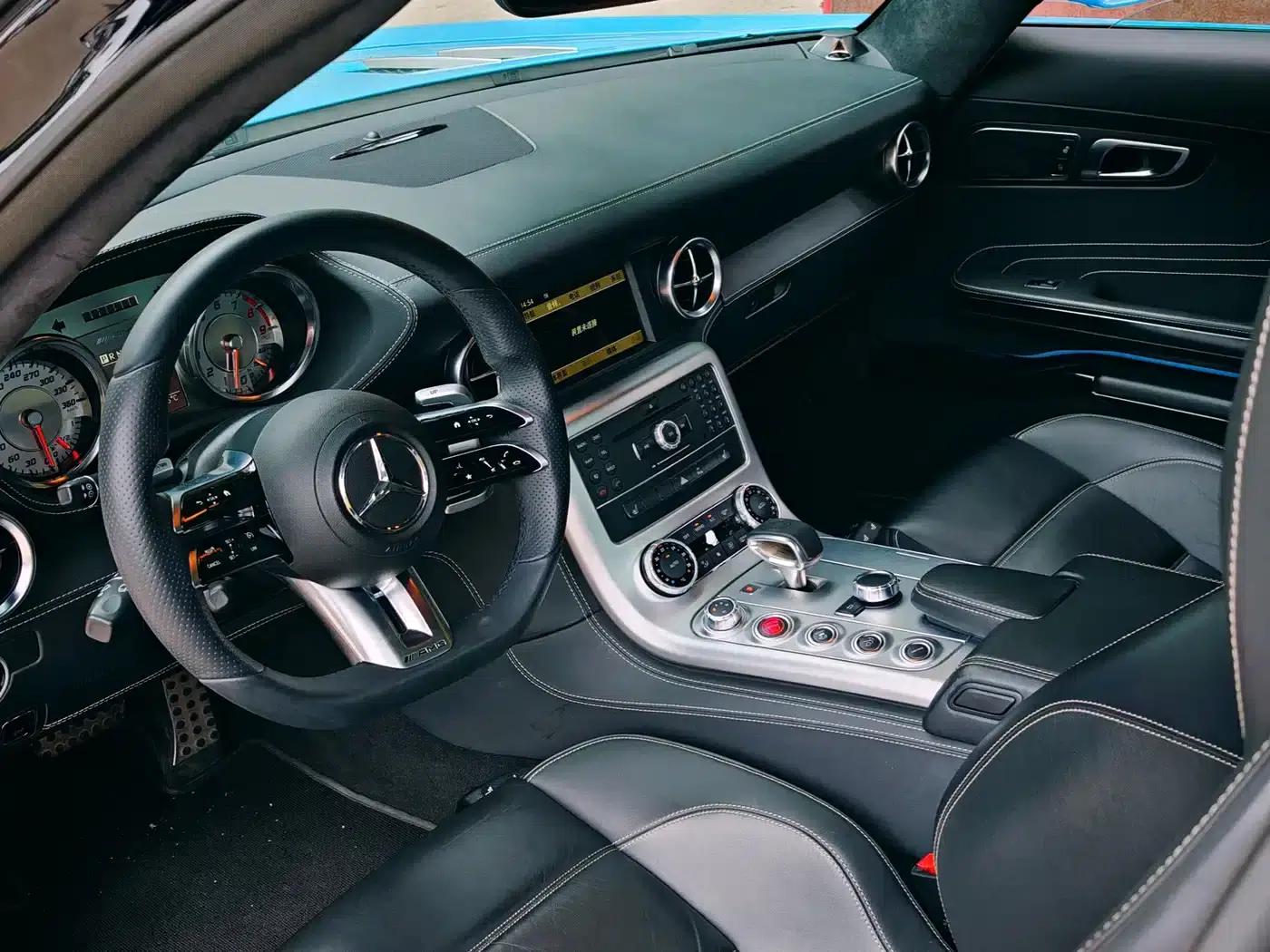 2011 Mercedes-Benz SLS AMG — миниатюра 5