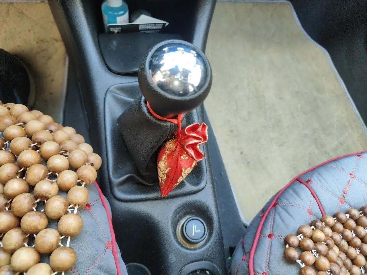 Peugeot 207 2011 Hatchback 1.4L Manual Yule Edition — миниатюра 15