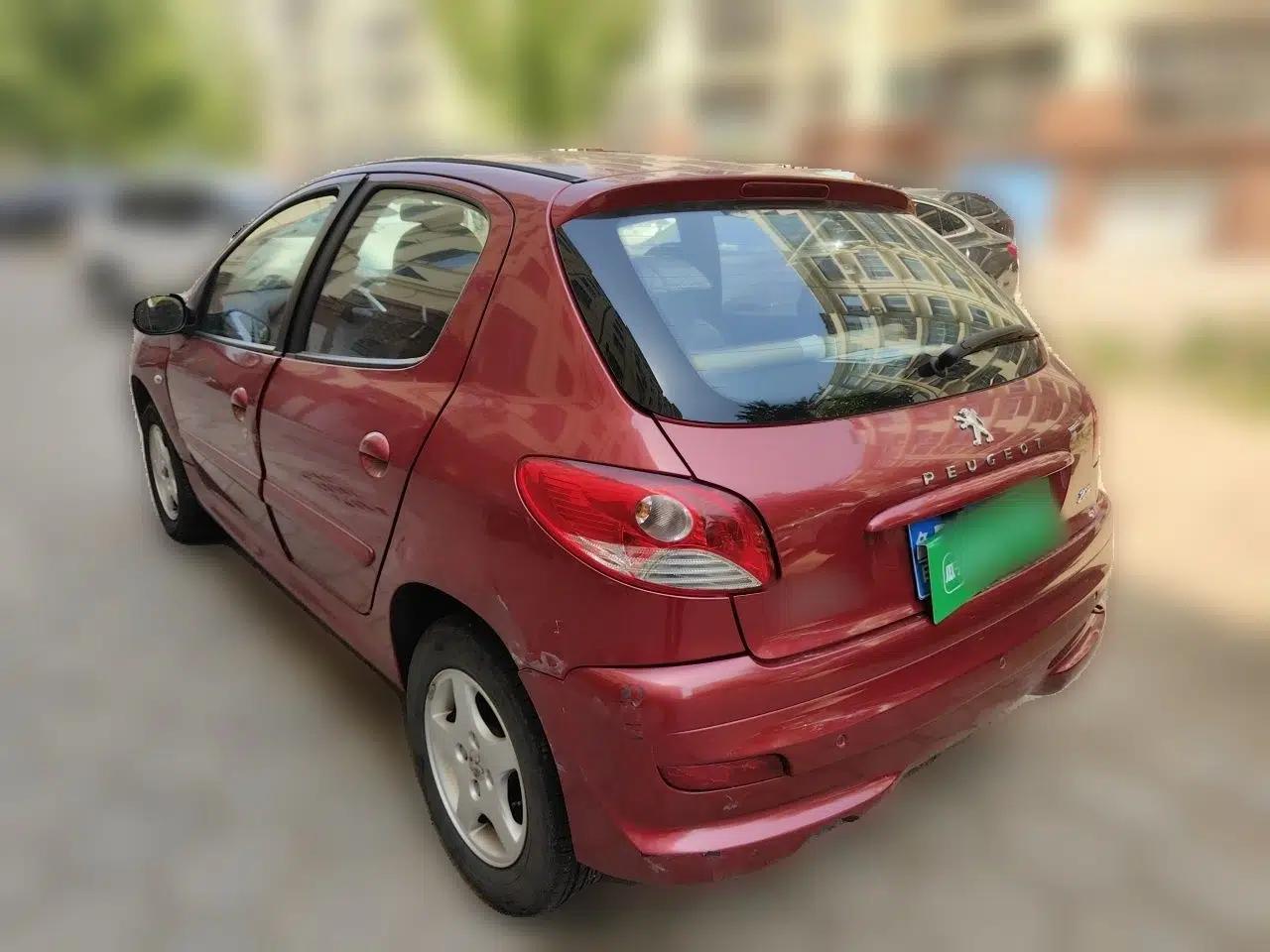 Peugeot 207 2011 Hatchback 1.4L Manual Yule Edition — миниатюра 4