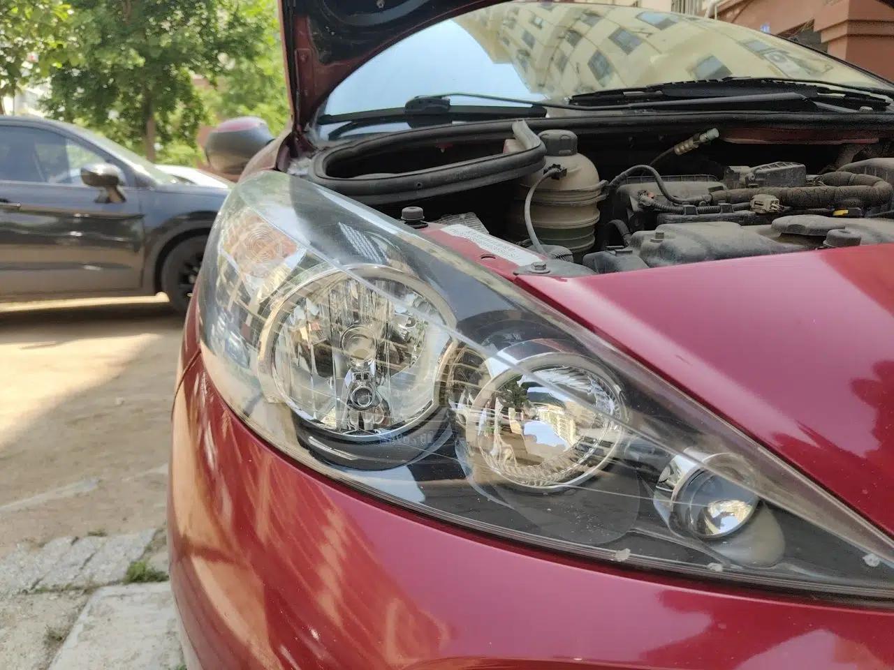 Peugeot 207 2011 Hatchback 1.4L Manual Yule Edition — миниатюра 7