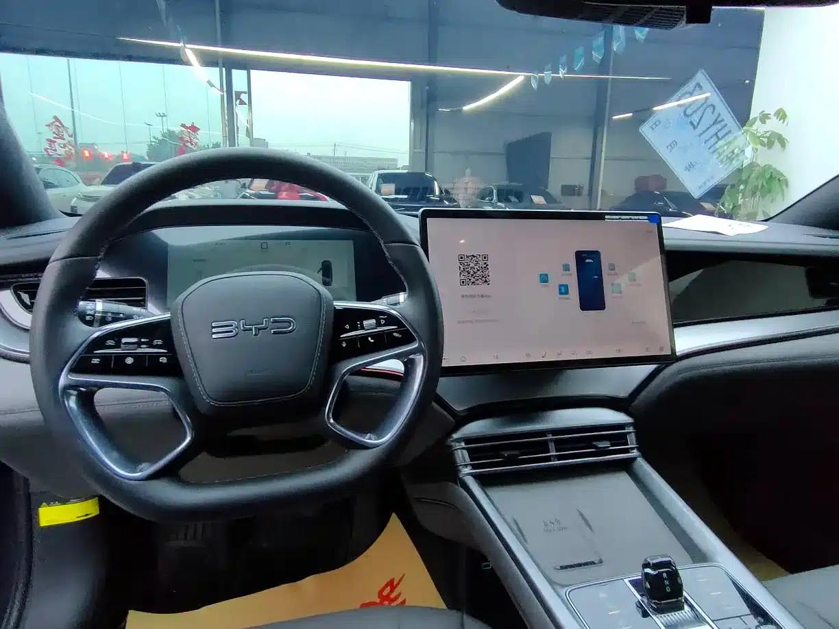 Seal 07 DM-i 2025 Model DM-i 1.5L 125km Luxury — миниатюра 17