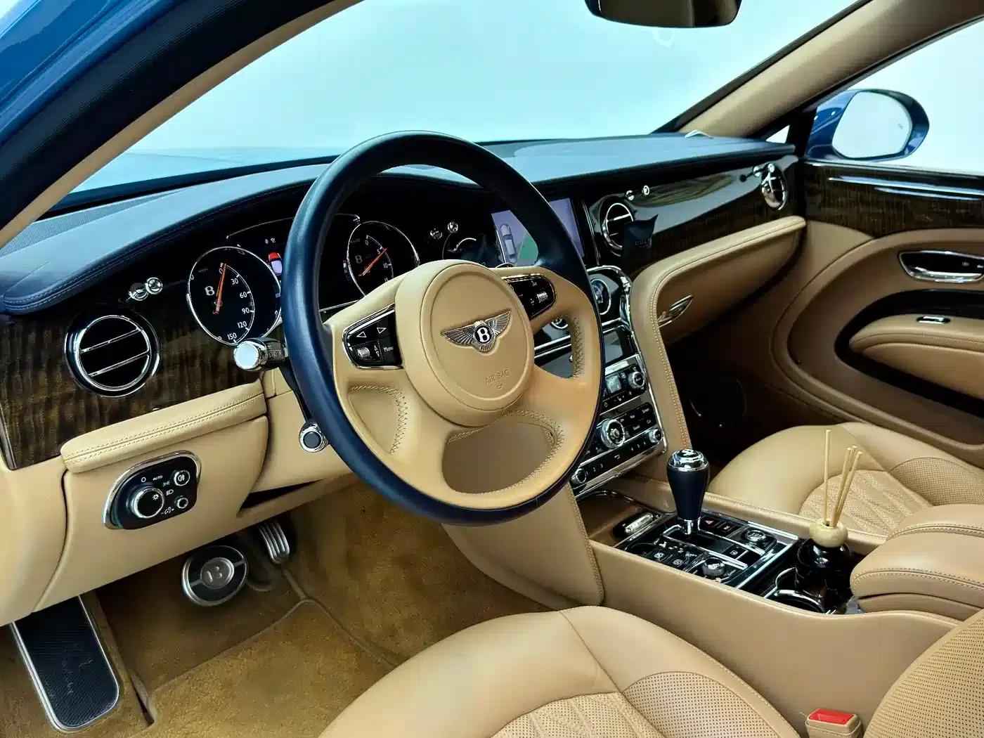 Mulsanne 2017 6.8T Long Wheelbase — миниатюра 11