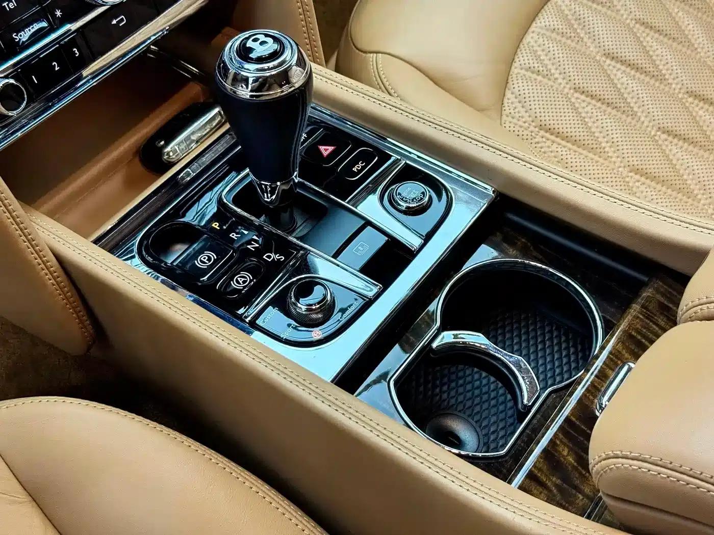 Mulsanne 2017 6.8T Long Wheelbase — миниатюра 13