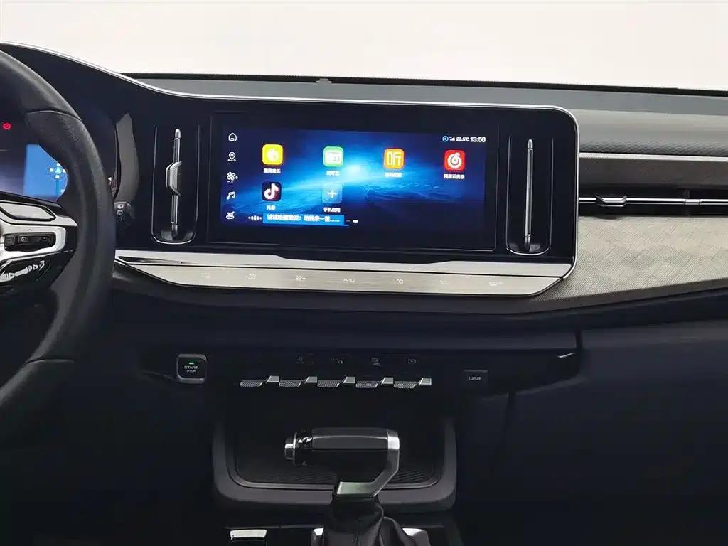 Baojun RM-5 2019 1.5T CVT 24-Hour Online Premium 6-Seater — миниатюра 12