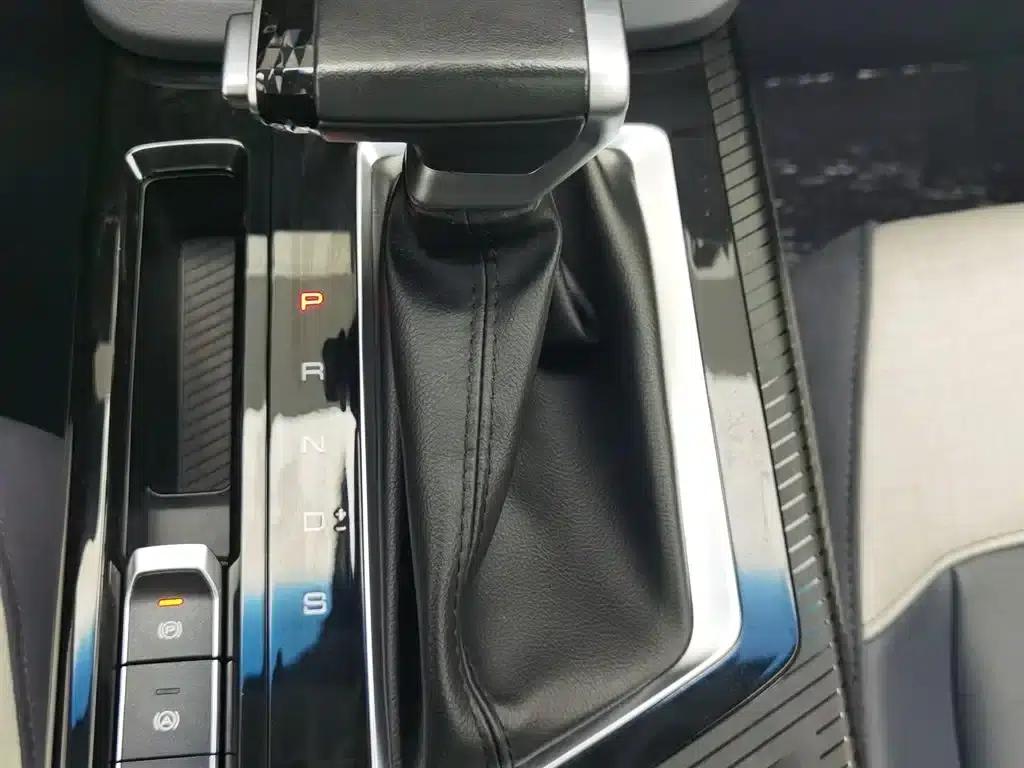 Baojun RM-5 2019 1.5T CVT 24-Hour Online Premium 6-Seater — миниатюра 13