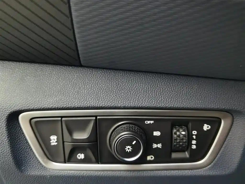 Baojun RM-5 2019 1.5T CVT 24-Hour Online Premium 6-Seater — миниатюра 21