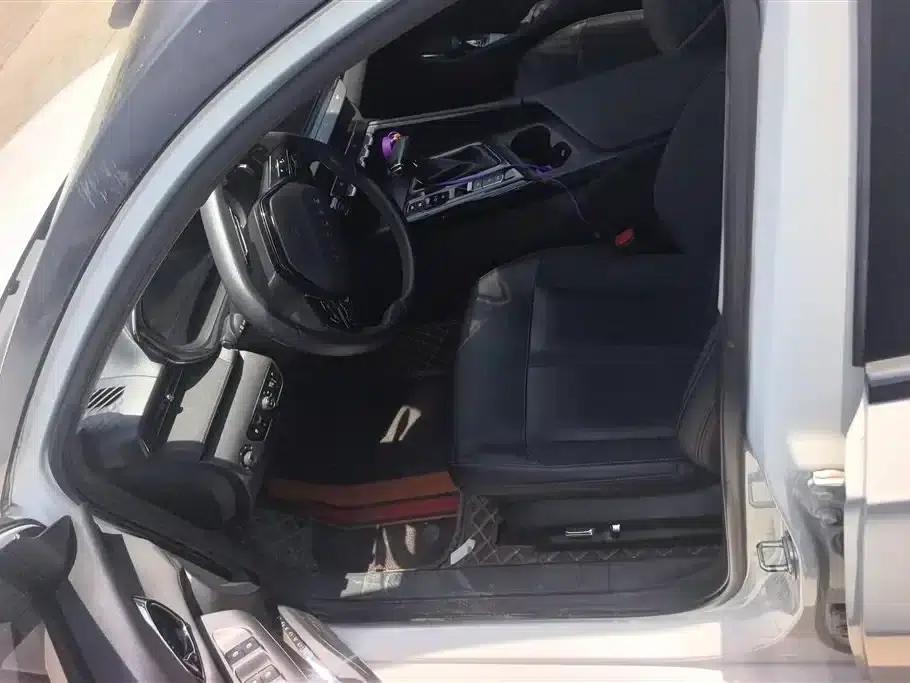 Baojun Valli 2021 1.5T Nagqu Fanxing CVT Flagship Edition — миниатюра 9