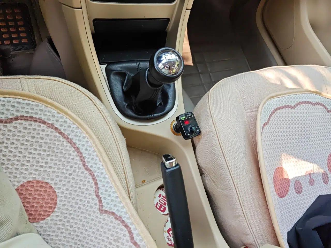 Peugeot 307 2010 Sedan 1.6L Manual Comfort Edition — миниатюра 15