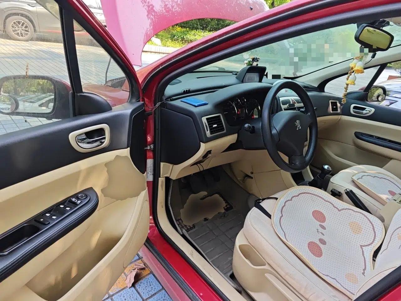 Peugeot 307 2010 Sedan 1.6L Manual Comfort Edition — миниатюра 17