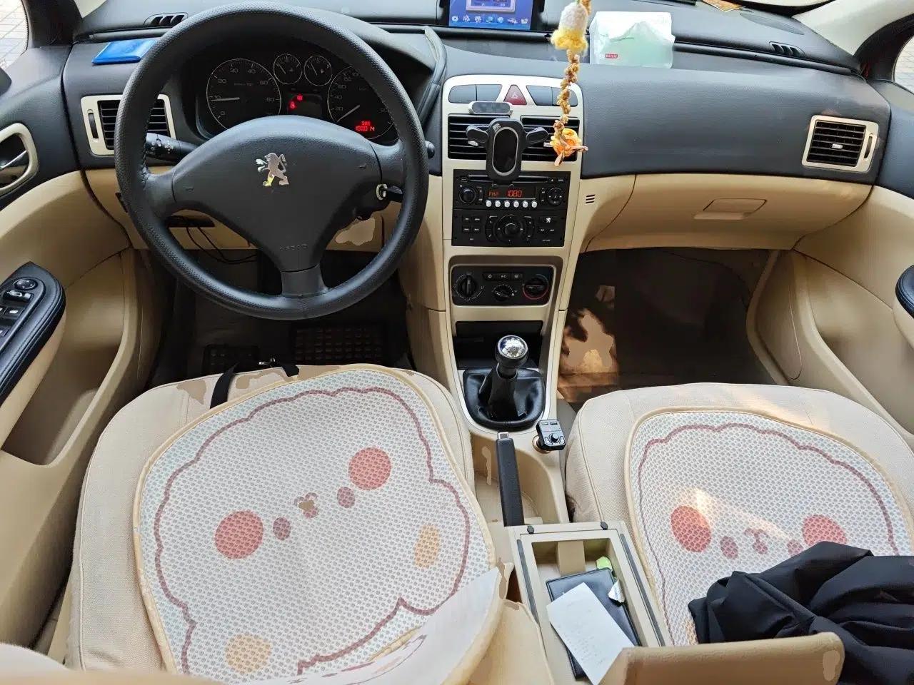 Peugeot 307 2010 Sedan 1.6L Manual Comfort Edition — миниатюра 10