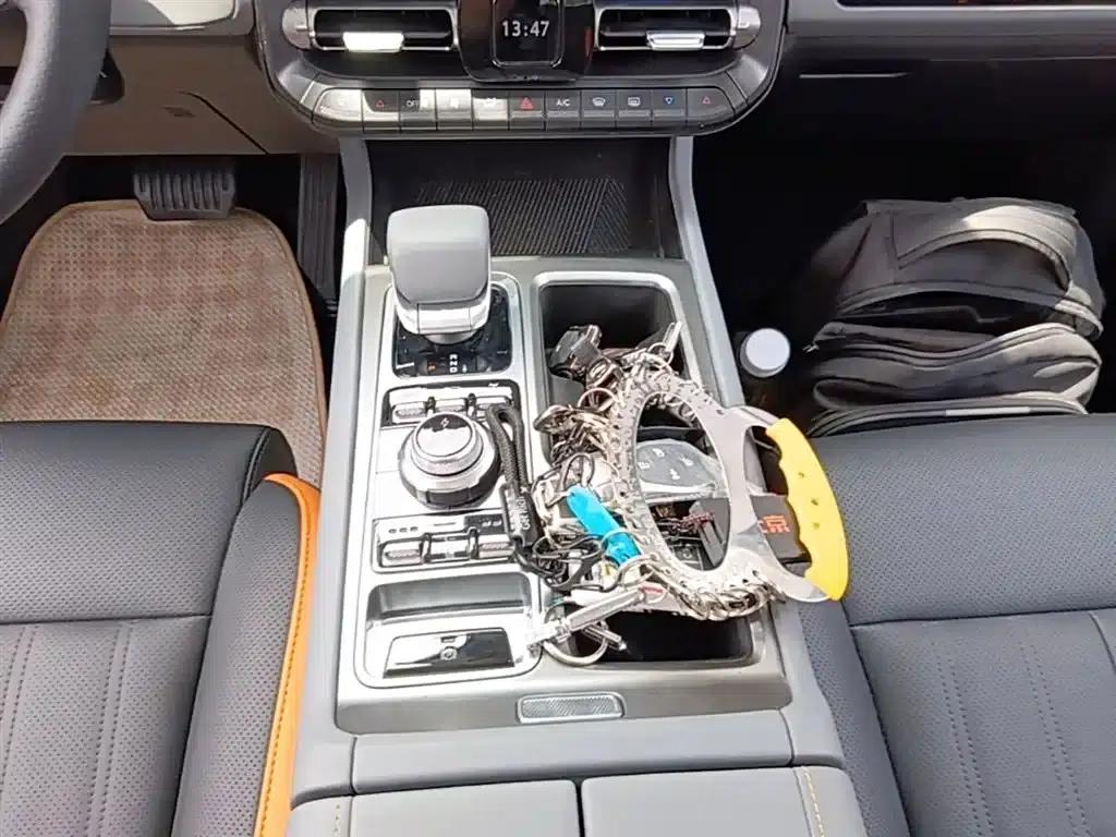 Beijing BJ40 Range Extender 2025 Standard Edition — миниатюра 14