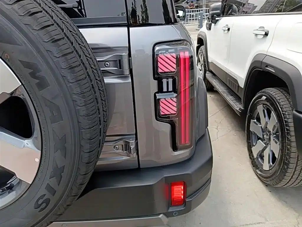 Beijing BJ40 Range Extender 2025 Standard Edition — миниатюра 8