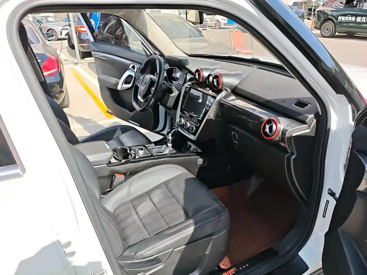 Beijing BJ20 2016 1.5T CVT Premium Edition — миниатюра 11