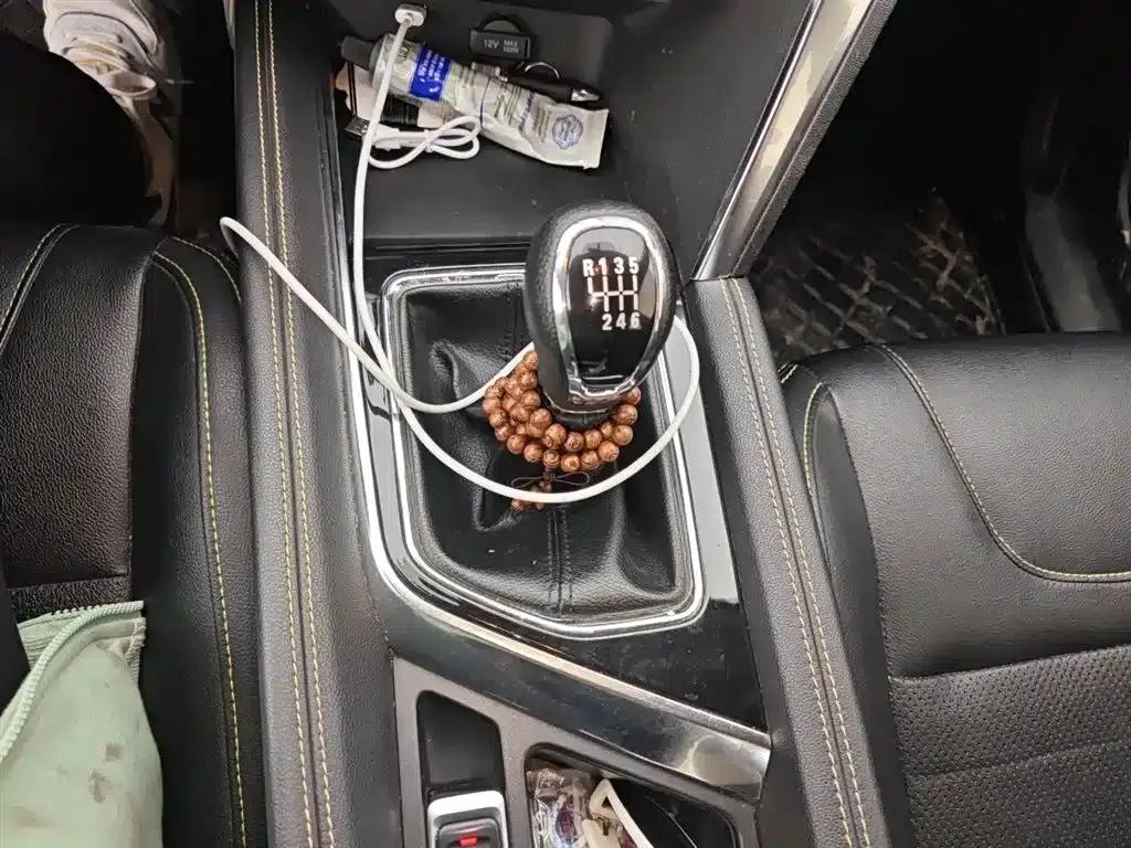 Beijing X3 2019 1.5T Manual Glory Edition — миниатюра 7