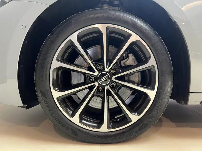 Audi A5L 2026 2.0T Sport Plus — миниатюра 3
