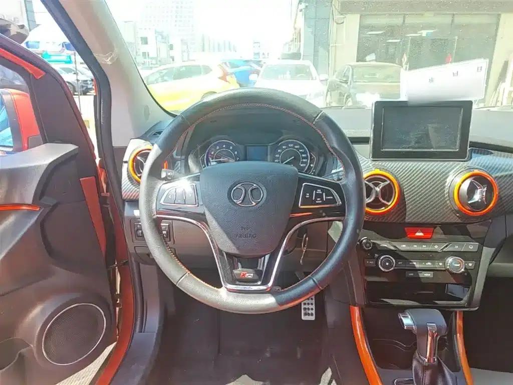 2015 Senova X25 1.5L Automatic Elite — миниатюра 11