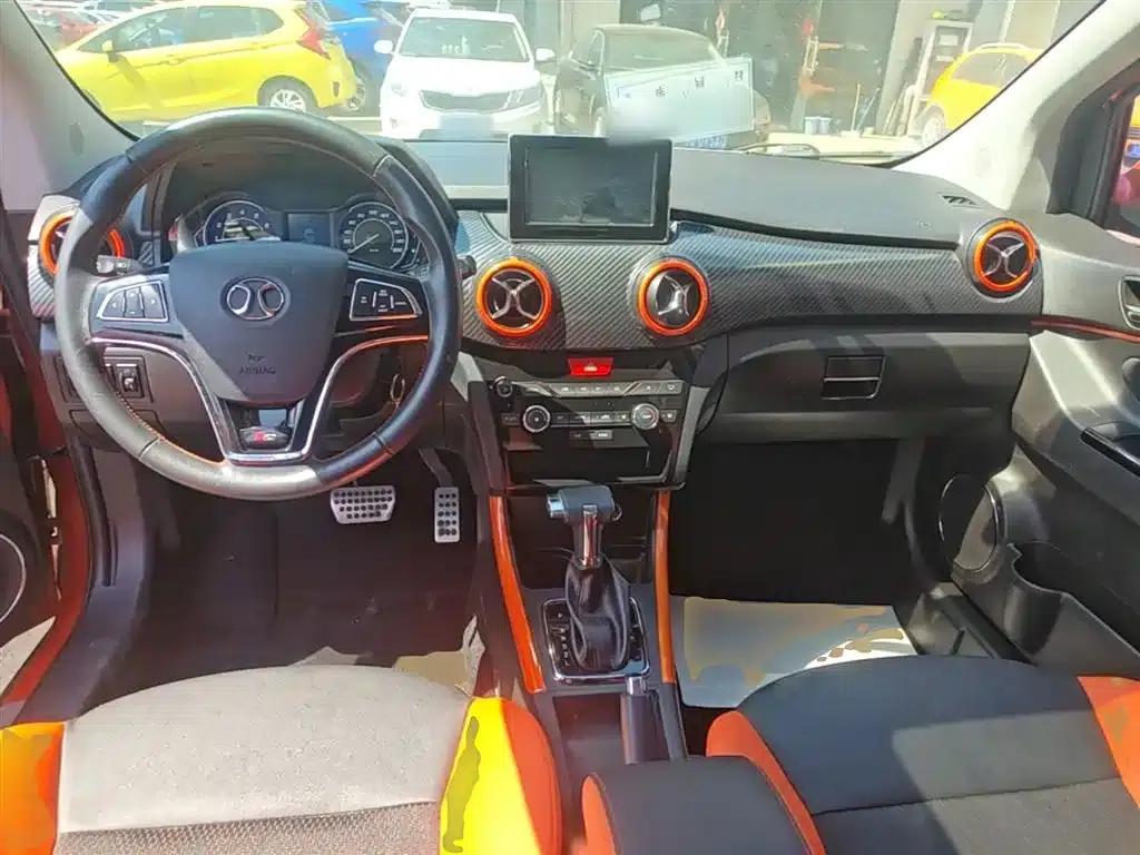 2015 Senova X25 1.5L Automatic Elite — миниатюра 10