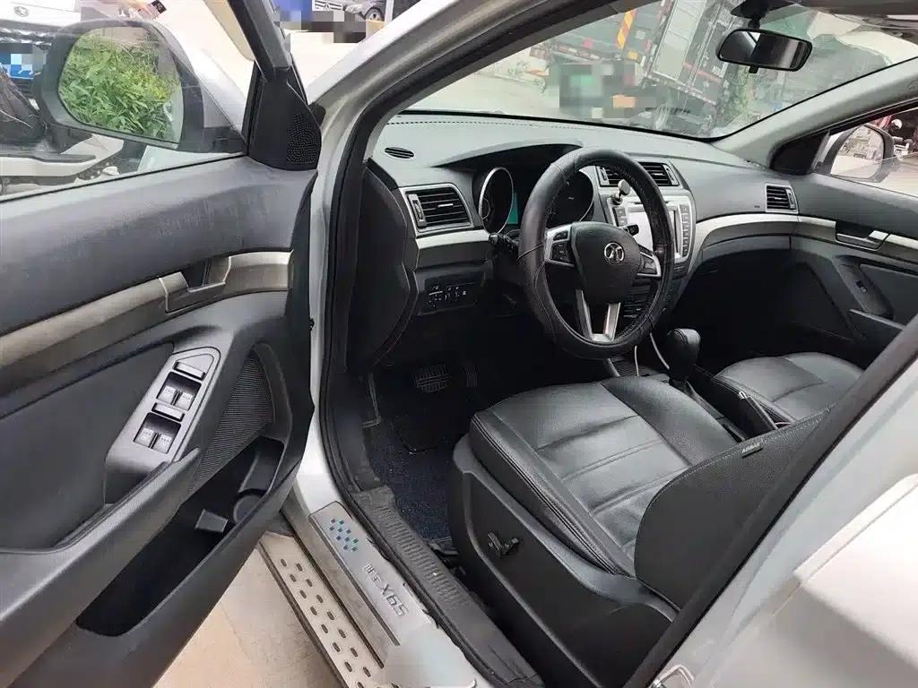 2015 Senova X65 2.0T Automatic Elite — миниатюра 12