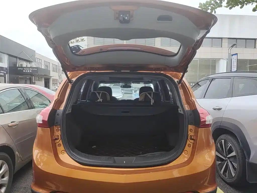 2015 Senova X65 2.0T Automatic Elite — миниатюра 19