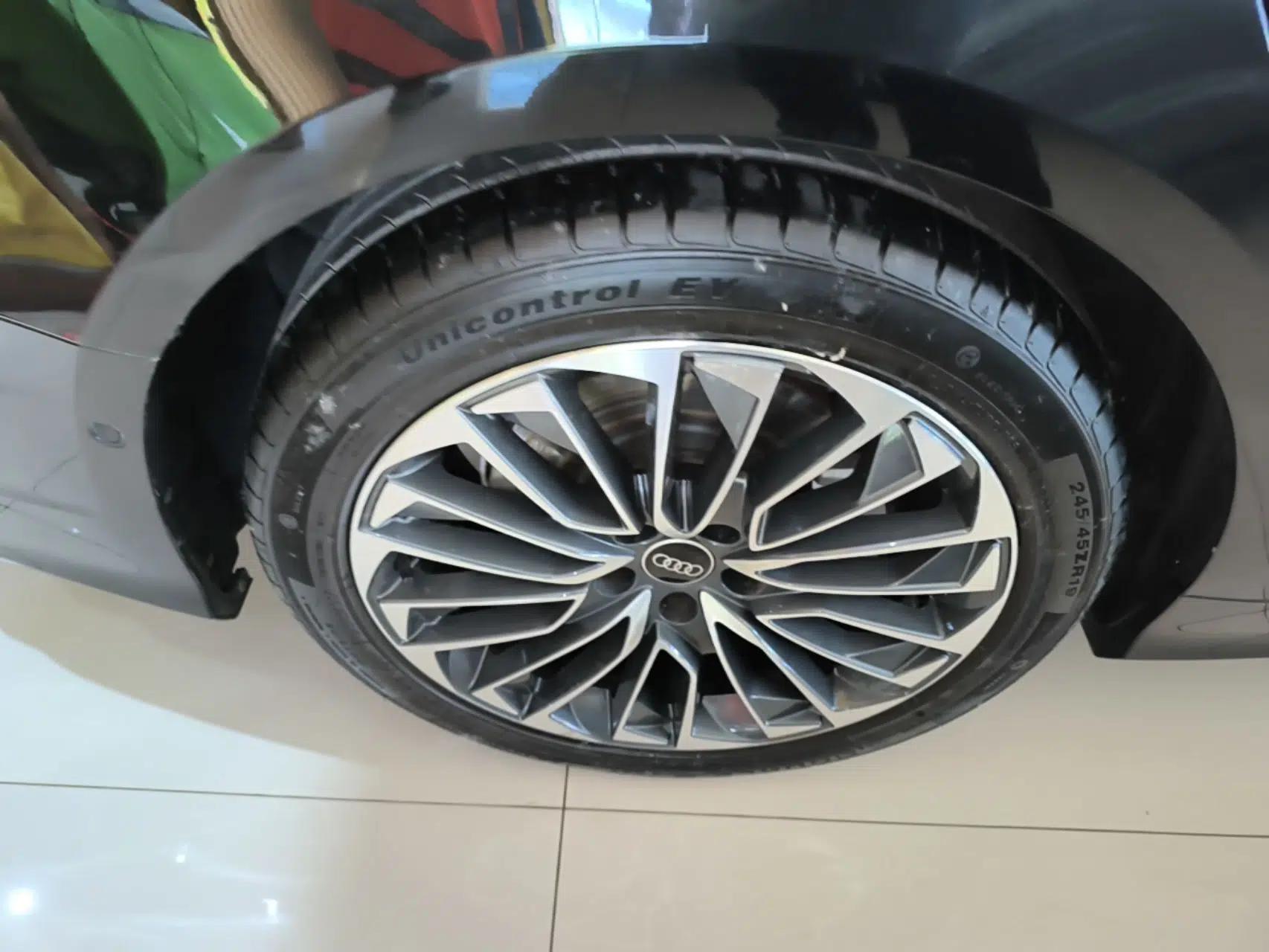 Audi A6L New Energy 2022 55 TFSI e quattro — миниатюра 10