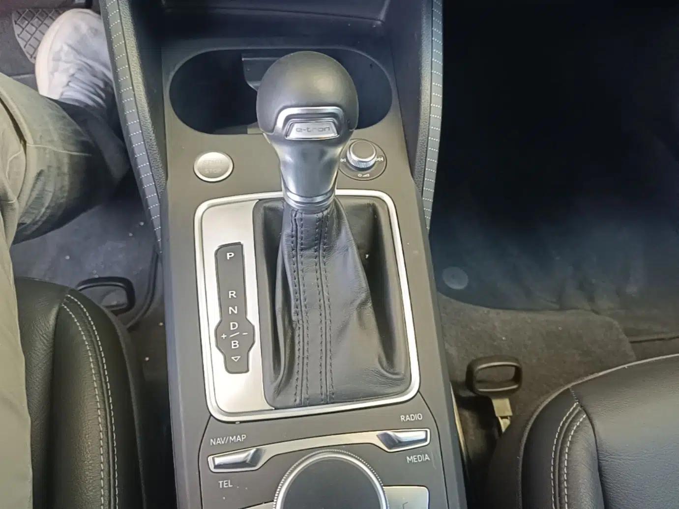 Audi Q2L e-tron 2019 Q2L e-tron Pure Electric Smart Enjoyment Model — миниатюра 17