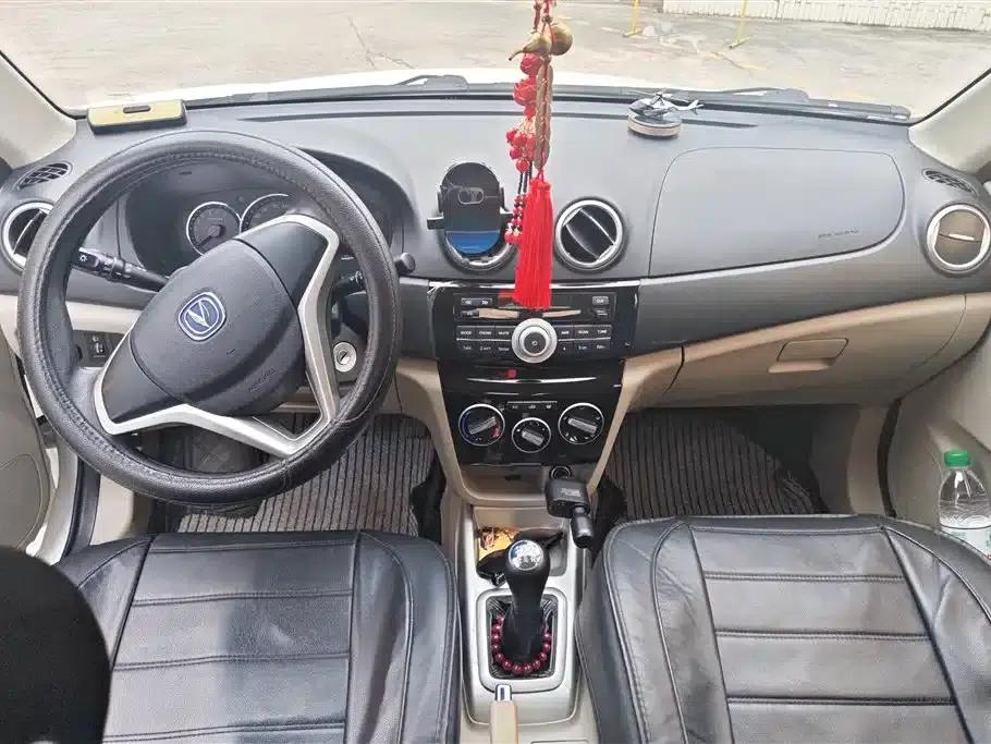 Yuexiang V3 2015 1.4L Manual Comfort Edition (National V Emission Standard) — миниатюра 12