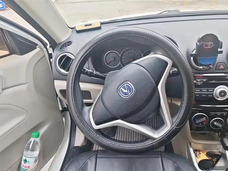 Yuexiang V3 2015 1.4L Manual Comfort Edition (National V Emission Standard) — миниатюра 15