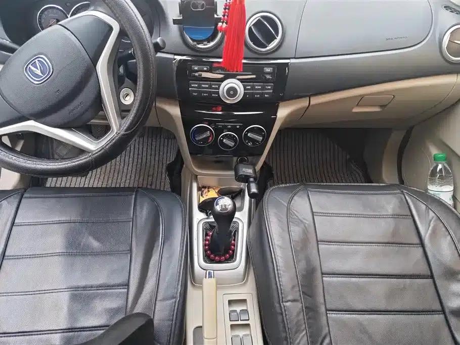 Yuexiang V3 2015 1.4L Manual Comfort Edition (National V Emission Standard) — миниатюра 16