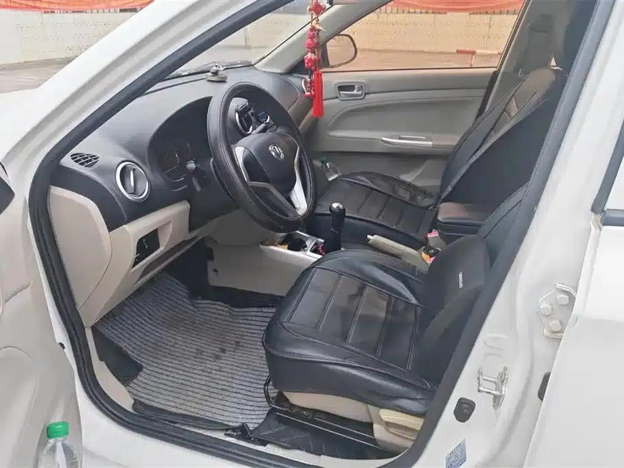 Yuexiang V3 2015 1.4L Manual Comfort Edition (National V Emission Standard) — миниатюра 9