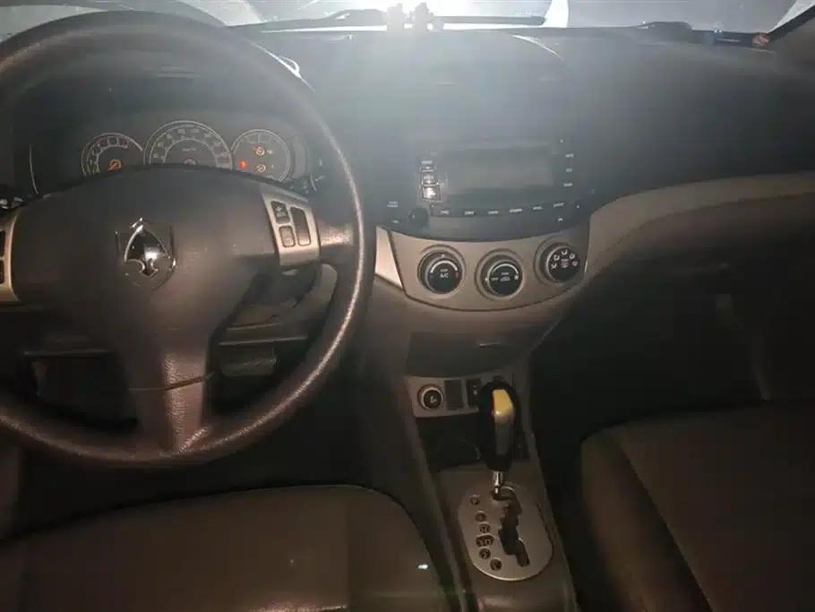 Yuexiang 2009 Sedan 1.5L Automatic Premium — миниатюра 12